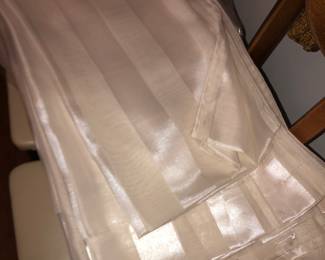 Fine vintage linens 