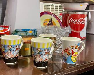 VINTAGE KELLOGGS COFFEE CUPS