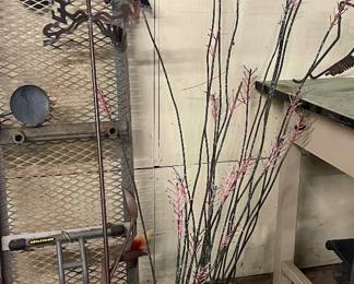 METAL YARD DECOR