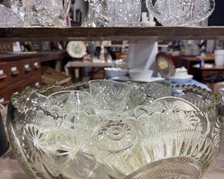 LE SMITH PUNCH BOWL AND CUPS, CRYSTAL