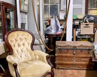VINTAGE VELOUR TUFTED ARM CHAIR, ANTIQUE TRUNK