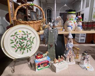 CHRISTMAS DECOR