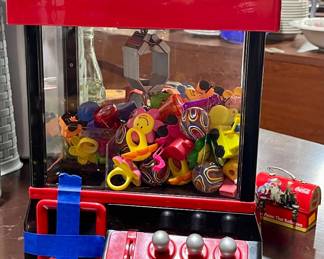 VINTAGE GRAB-IT GAME