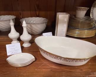 LENOX “RICHMOND SWIRL” BOWLS, LENOX BASKET WEAVE DESIGN VASE
