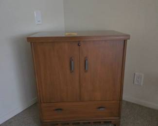 Lane cedar chest with key