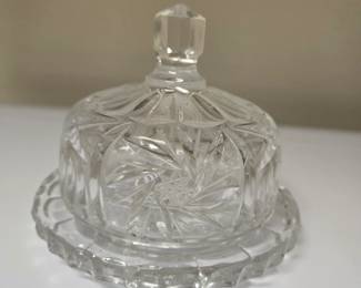 Crystal dish with lid