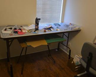 Crafters nesting tables.  Cutting mats