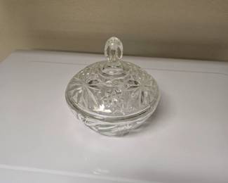 Crystal candy dish with lid 
