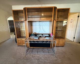 Entertainment center