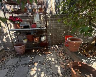 Gardening pots