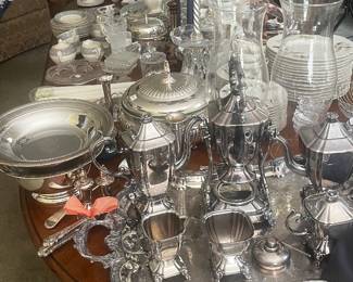 Fabulous tabletop! Casseroles, service,trays,bud vases, tall glass hurricanes 