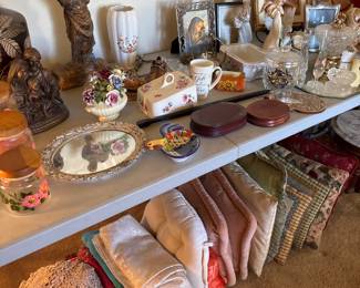 Assorted Tabletop Decor And Linens