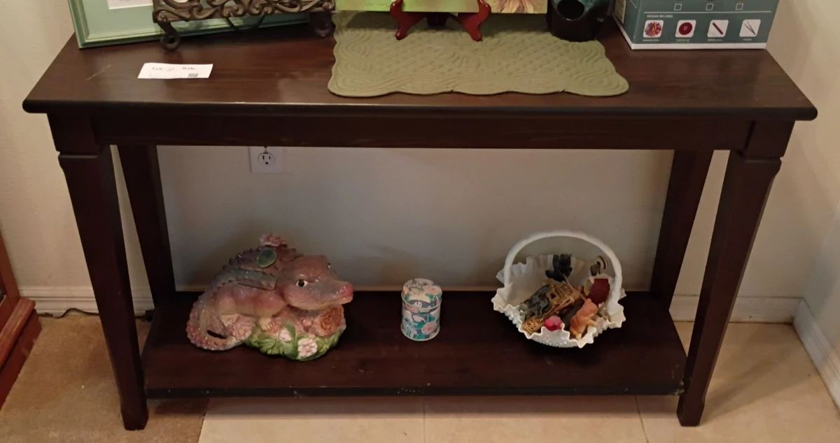 Alligator Cookie Jar and other Home Decor