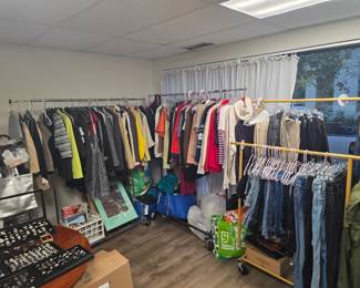 Mostly Women's Blazers and Clothes. Clothes in Bags as well. 