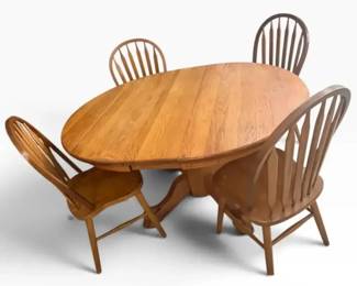 Oak Pedestal Dining Table with 4 Windsor-Style Chairs