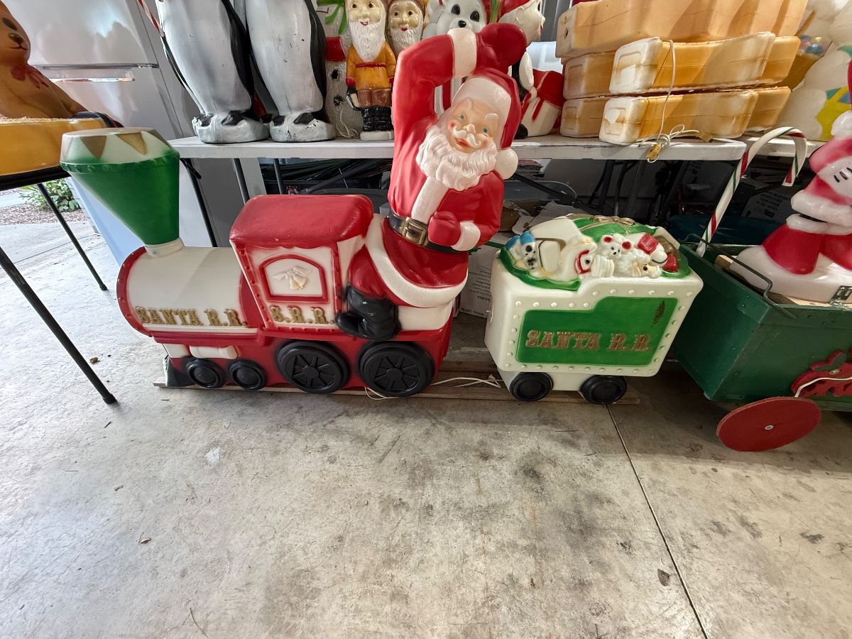 Blow mold train set of 5