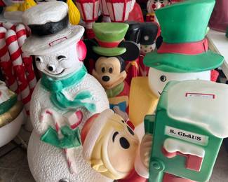 Vintage snowman blowmolds