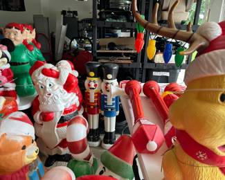 Toy soldier blowmolds