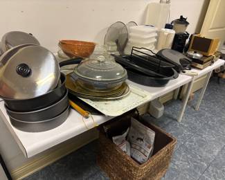 Assorted kitchen