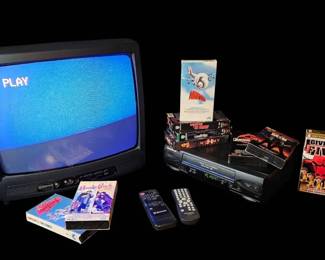Vintage CRT TV  Retro Entertainment... Take Note Retro Gaming Enthusiasts
