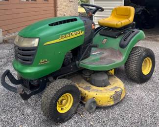 John Deere Rider... Great Auction Pricing