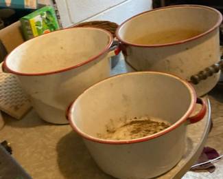 Vintage Enamelware Pots and Basins Set