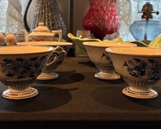 Delfts Holland Hand-Painted Footed Demitasse Cups and Saucers