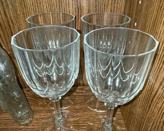 Glass Wine Glasses set of 4
