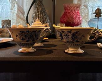 Delfts Holland Hand-Painted Footed Demitasse Cups and Saucers