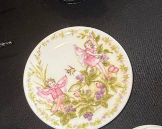 Cicely Mary Barker Flower Fairies "Blackberry Fairy" Plate by Heinrich Villeroy & Boch