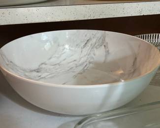 Better Homes & Gardens Melamine Marble-Look Serve Bowl