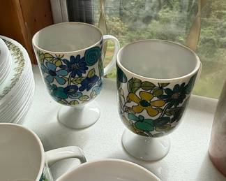 Vintage Floral Pedestal Mugs - Set of two
