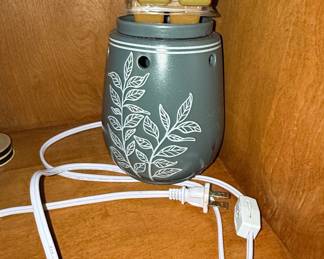 Scentsy "Taro" Mini Wax Warmer