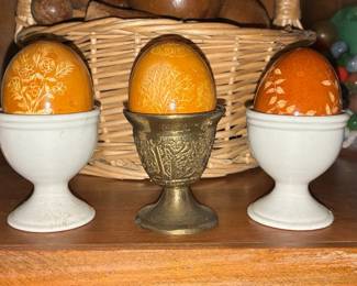 Set of 3 Etched Decorative Eggs in Holders