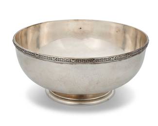 3230 A Graff Washbourne & Dunn sterling silver bowl First half 20th century Marked for maker, sterling, and numbered: 6485 A Height 4 1/4 in., diameter 9 3/8 in. 28.1 oz. troy approximately Estimate: $800 - $1,200