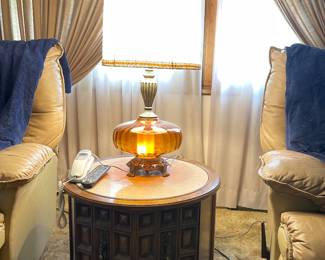 Set of 3 (coffee table and 2 end tables) lamp pair also