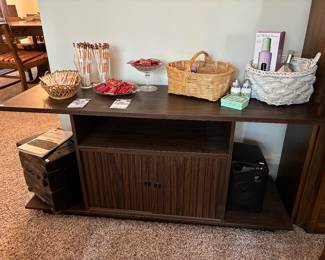 Entertainment Table