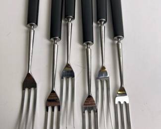 163 victorinoxstainlesssteelservingforks