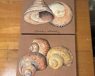 102 pairofpaddedfabricshellwallartpan