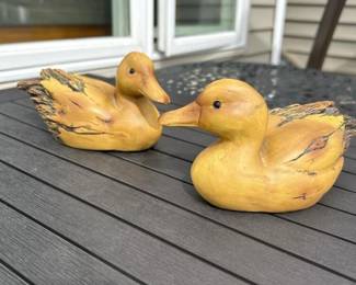 075 pairofsmallganzduckfigurines