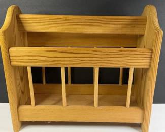 093 woodmagazinerackincountrystyle