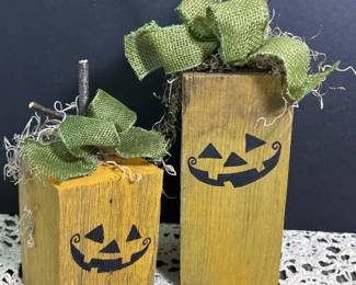 018 rusticwoodjackolanternpumpkindecor