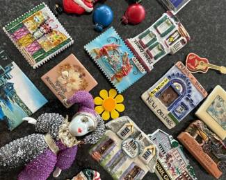 097 assortedsouveniranddecorativerefrige