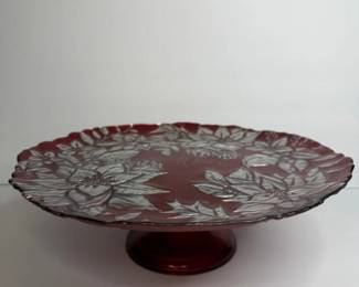 084 redglasspedestalcakeplatewithsilve