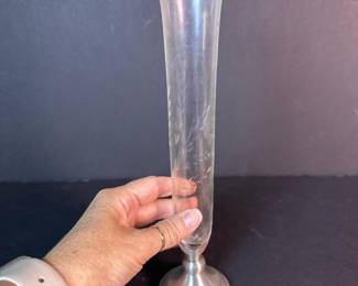 106 glassbudvasewithmetalbase