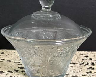 334 pressedglasssugarbowlwithlid