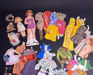 216 vintagepaperdollswithclothesandacc