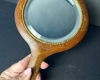 019 vintagestylewoodenhandmirrorwithbe