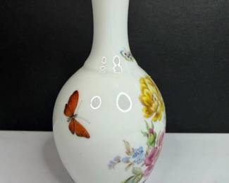 090 limogesfranceporcelainvasebutterfly