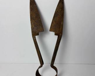 029 antiquehandforgedsheepshears